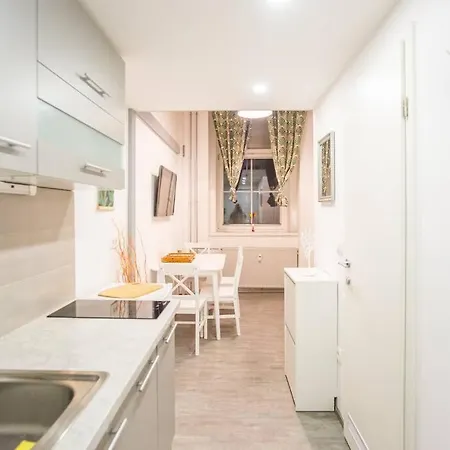 Apartma N'poznam Tobacna Apartmán